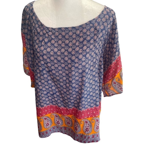 BLL Geometric Designed Tunic With 3/4 Length Sleeves - Picture 1 of 4